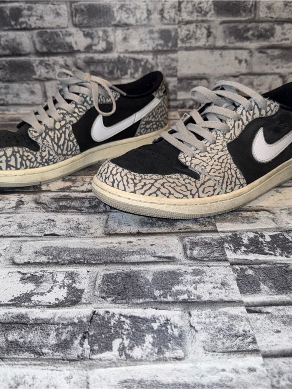 Used Men SZ 10.5 Air Jordan 1 Retro OG Low Black Cement with Elephant Print - Picture 5 of 10